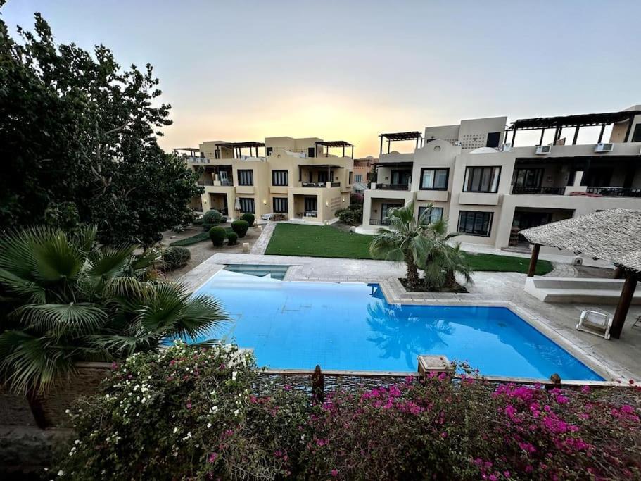 2 Bedroom Condo, With Pool, And Beach & Lagoon Access Хургада Экстерьер фото