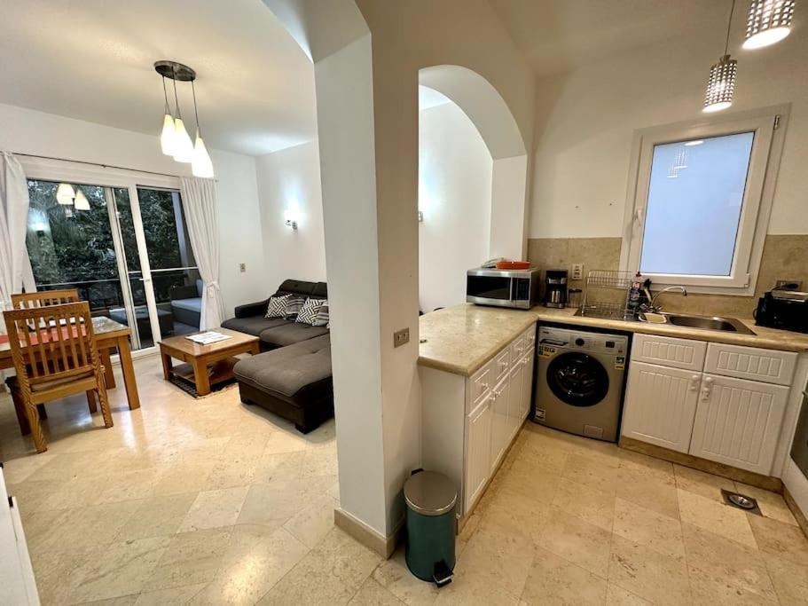 2 Bedroom Condo, With Pool, And Beach & Lagoon Access Хургада Экстерьер фото